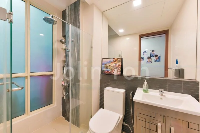 5 Bed Terraced House (Landed) for Sale in Mimosa Terrace - Image 7