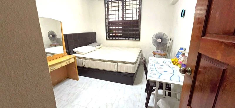 Common Room (HDB) for Rent in  2 Everton Park - Image 1