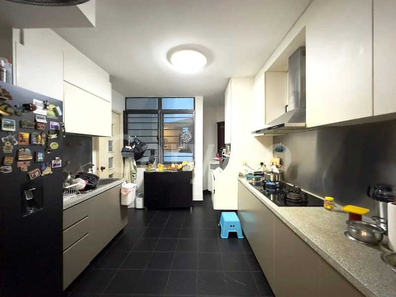 3 Bed Condo for Sale in  Parc Oasis - Image 13