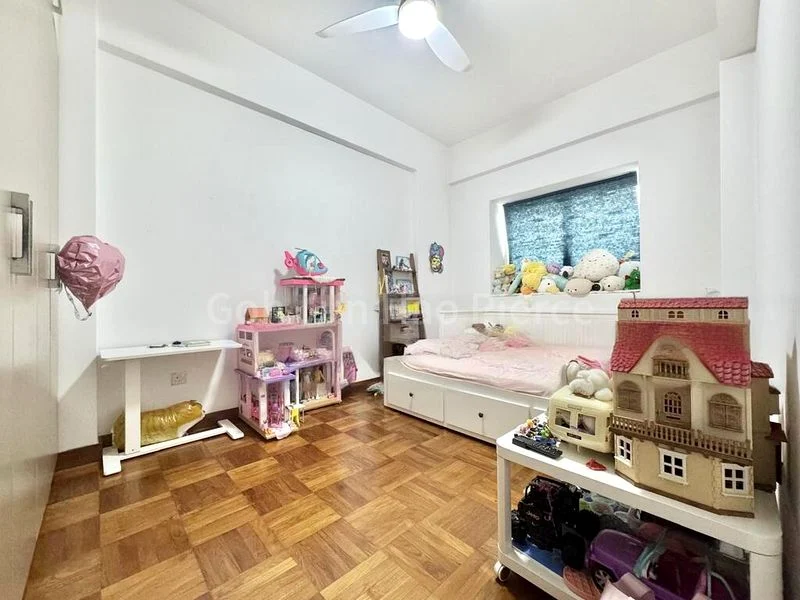 3 Bed Condo for Sale in  Hillington Green - Image 5