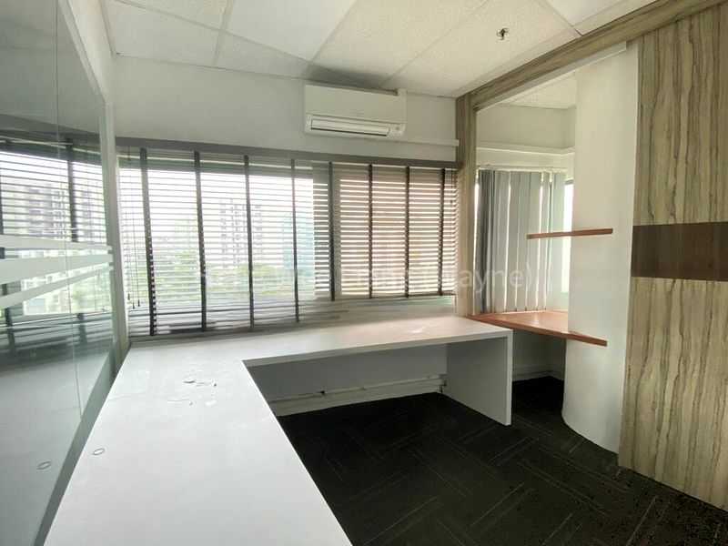 Light Industrial (B1) for Sale: Techniques Centre - Image 3