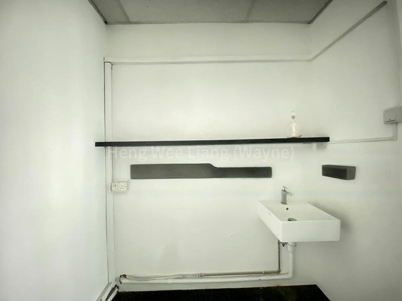 Light Industrial (B1) for Sale: Techniques Centre - Image 9