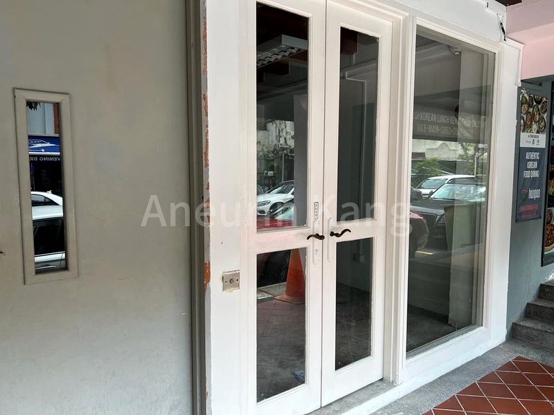 Shop / Shophouse for Rent in  Boat Quay Conservation Area - Image 2