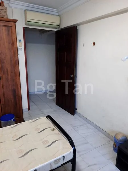 Common Room (HDB) for Rent in  231 Yishun Street 21 - Image 1