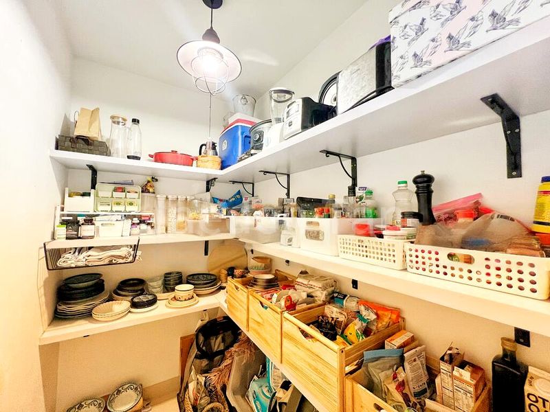 3 Bed Condo for Sale in  The Crest - Image 6