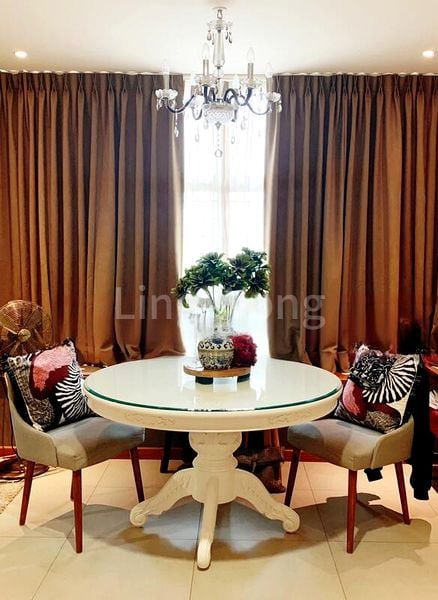 4 Room (4A) HDB for Sale in  61C Strathmore Avenue - Image 2