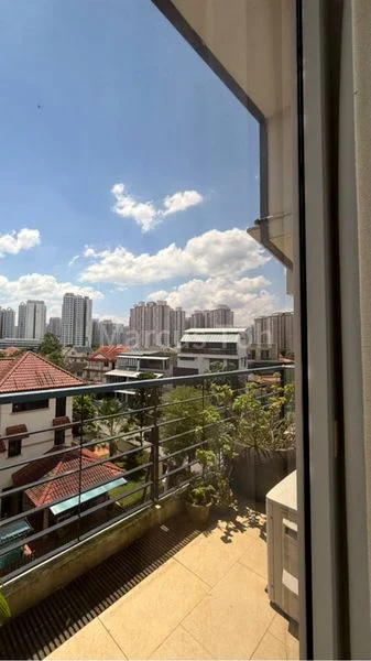 10 Bed Semi-Detached House (Landed) for Sale in Gerald Mugliston Estate - Image 1