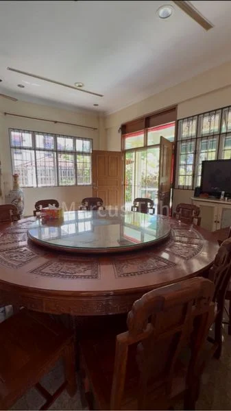 10 Bed Semi-Detached House (Landed) for Sale in Gerald Mugliston Estate - Image 3