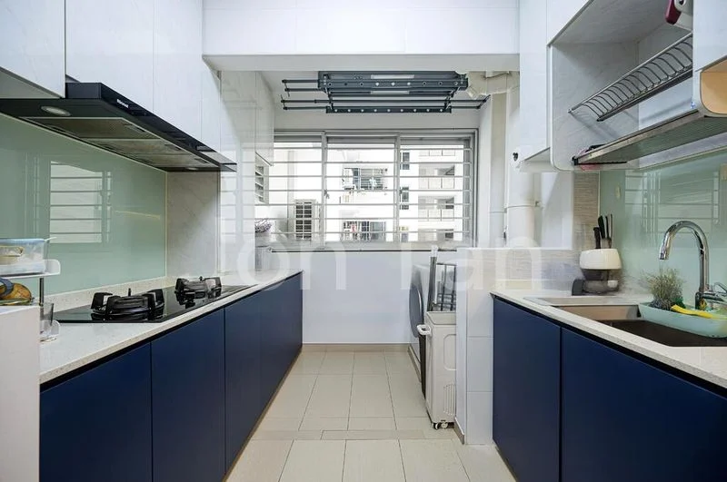 5 Room (5I) HDB for Sale in  406B Northshore Drive - Image 5