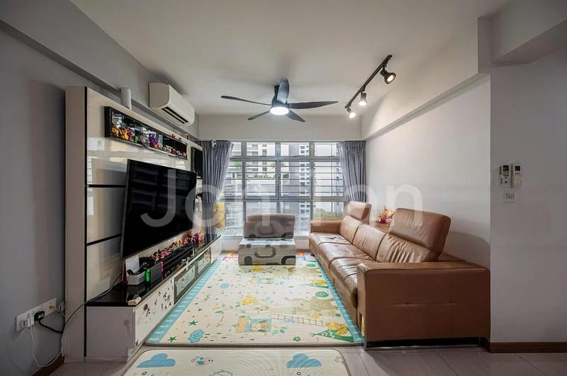 5 Room (5I) HDB for Sale in  406B Northshore Drive - Image 2