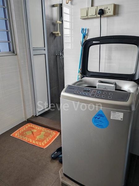 Master Room (HDB) for Rent in 114 Serangoon North Avenue 1 - Image 1