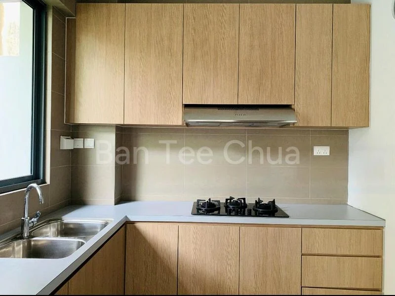 5 Bed Semi-Detached House (Landed) for Sale in  Springleaf Garden Estate - Image 2