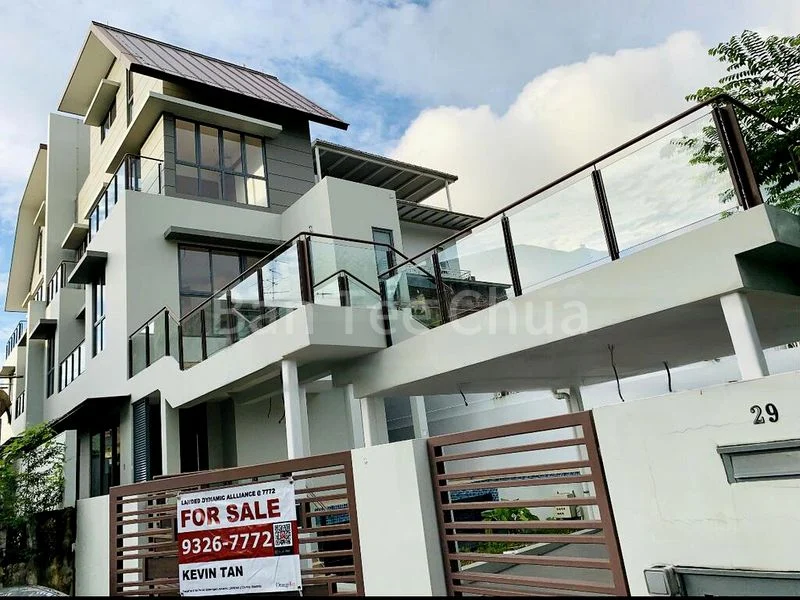 5 Bed Semi-Detached House (Landed) for Sale in  Springleaf Garden Estate - Image 1