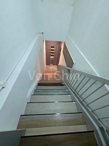 Light Industrial (B1) for Rent: North Link Building - Image 10