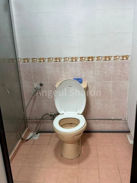 Master Room (HDB) for Rent in  356B Admiralty Drive - Image 4