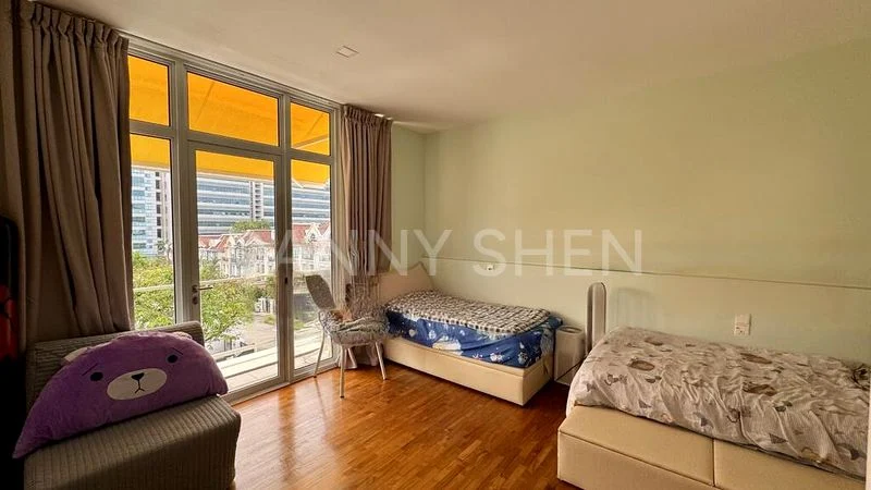 5 Bed Semi-Detached House (Landed) for Sale in  Burgundy Hill - Image 4