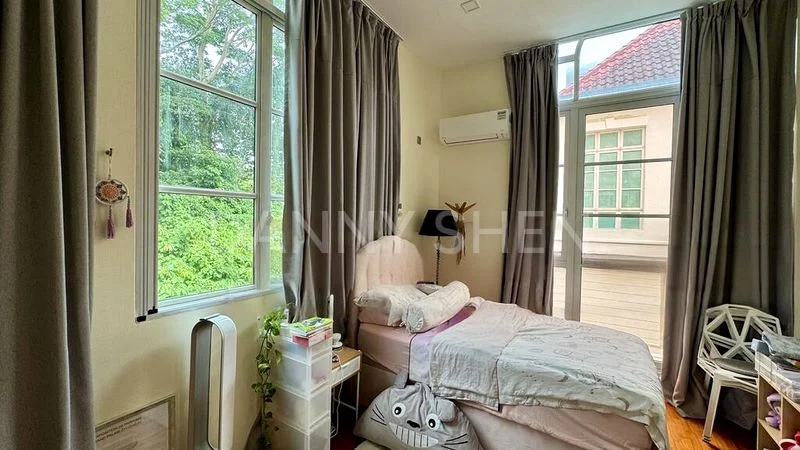 5 Bed Semi-Detached House (Landed) for Sale in  Burgundy Hill - Image 2