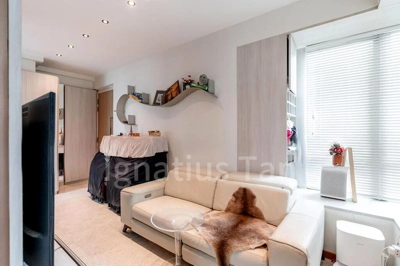 2 Bed Condo for Sale in  Newton Edge - Image 2