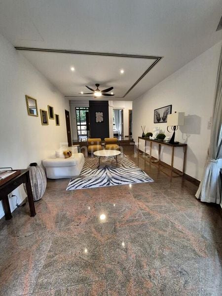 Common Room (Condo) for Rent in  Manhattan Mansions - Image 1