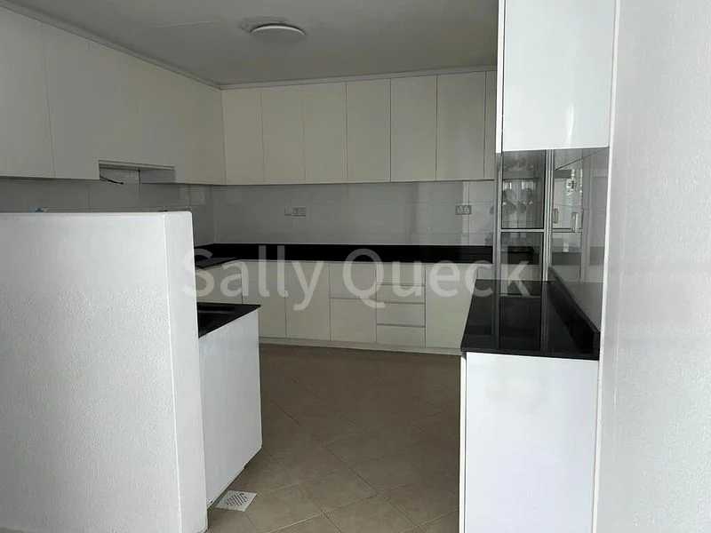 4 Bed Condo for Rent in  Chancery Park - Image 11