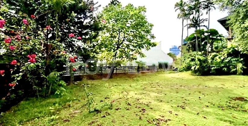 6 Bed Bungalow (Landed) for Sale in  Astrid Hill - Image 3