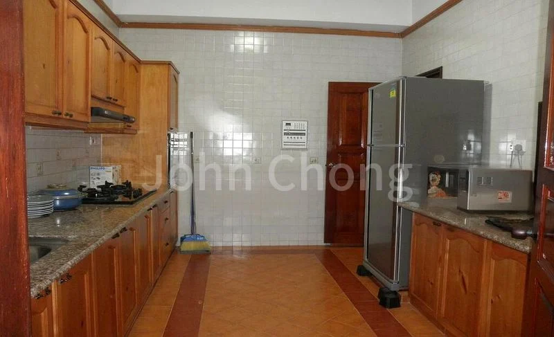 4 Bed Terraced House (Landed) for Rent in  Woodgrove Estate - Image 4