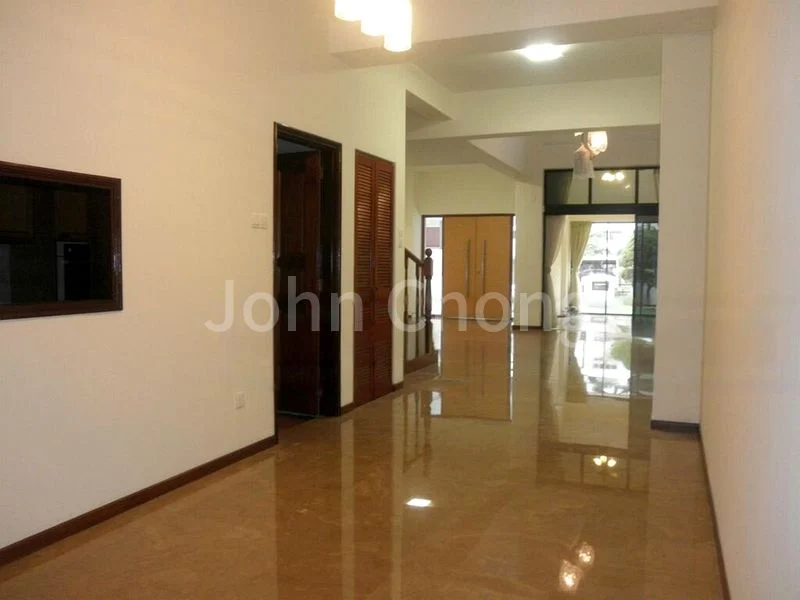 4 Bed Terraced House (Landed) for Rent in  Woodgrove Estate - Image 3