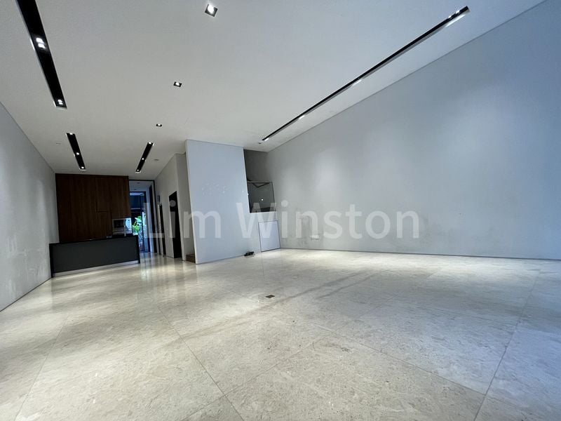 6 Bed Terraced House (Landed) for Rent in  Chancery Lane - Image 4