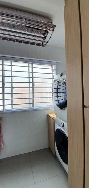 Common Room (HDB) for Rent in 418 Hougang Avenue 8 - Image 5