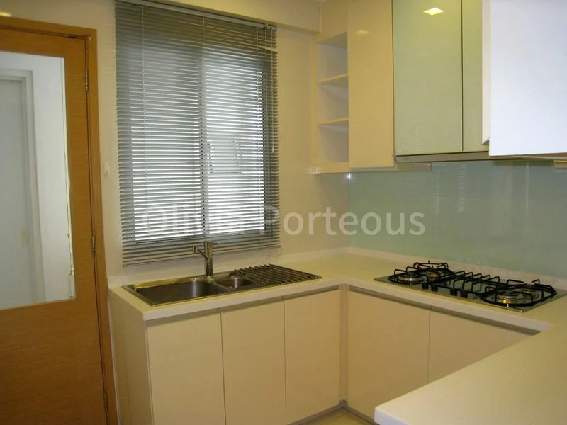 3 Bed Condo for Rent in  Poshgrove East - Image 8