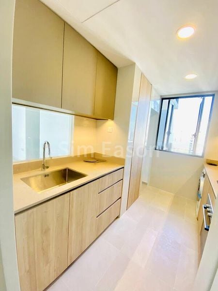 4 Bed Condo for Sale in  Twin VEW - Image 4