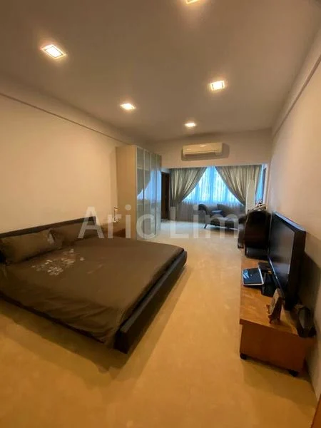 5 Bed Bungalow (Landed) for Sale in  Holland Green - Image 2