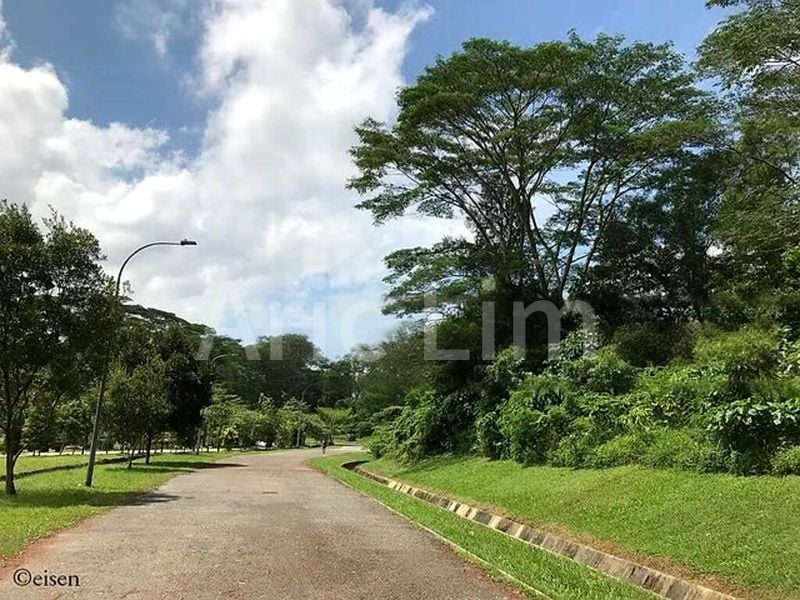 5 Bed Bungalow (Landed) for Sale in  Holland Green - Image 4