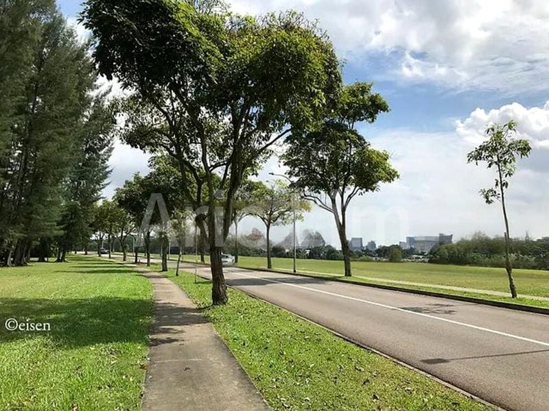 5 Bed Bungalow (Landed) for Sale in  Holland Green - Image 3