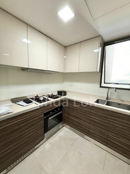 3 Bed Condo for Sale in  Commonwealth Towers - Image 9