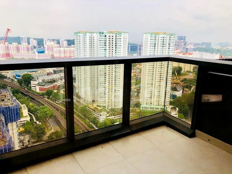 3 Bed Condo for Sale in  Commonwealth Towers - Image 4