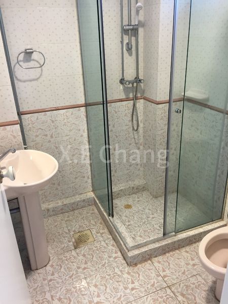 4+1 Bed Terraced House (Landed) for Rent in  Chancery Grove - Image 5