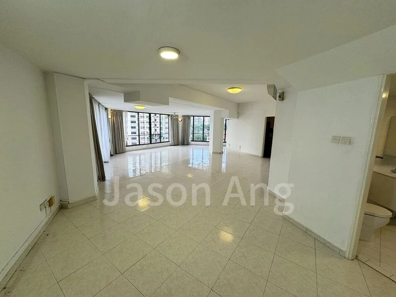 4 Bed Condo for Rent in  Balmoral Tower - Image 5