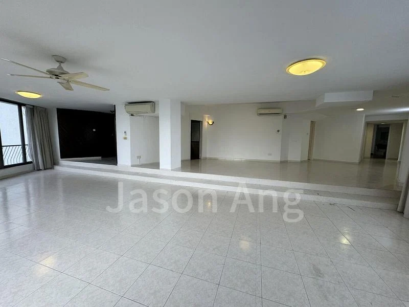 4 Bed Condo for Rent in  Balmoral Tower - Image 2