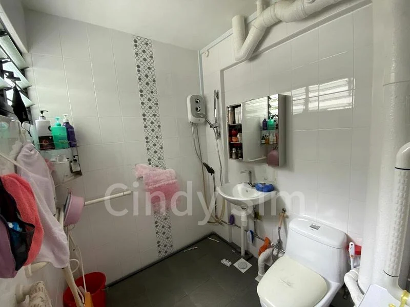 4 Room (4NG) HDB for Rent in  408 Hougang Avenue 10 - Image 8