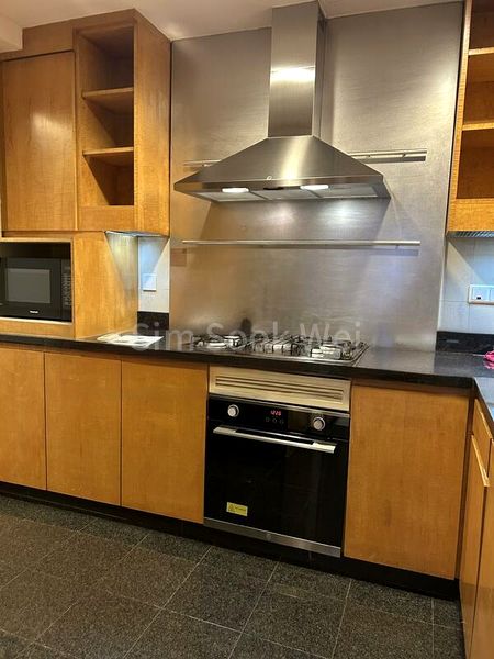 3 Bed Condo for Rent in  Grange 70 - Image 8