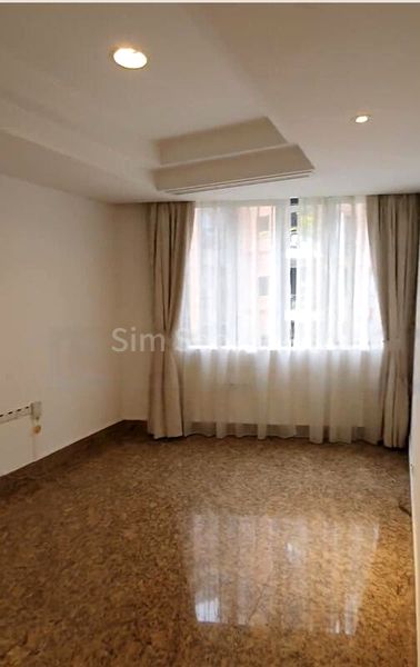 3 Bed Condo for Rent in  Grange 70 - Image 7