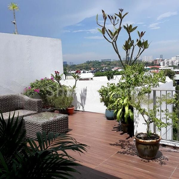 4 Bed Condo for Rent in  The Shelford - Image 1