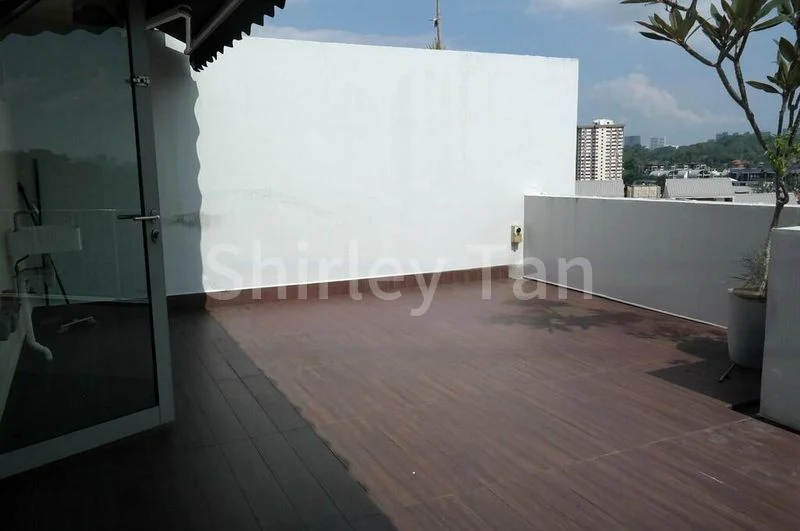 4 Bed Condo for Rent in  The Shelford - Image 18