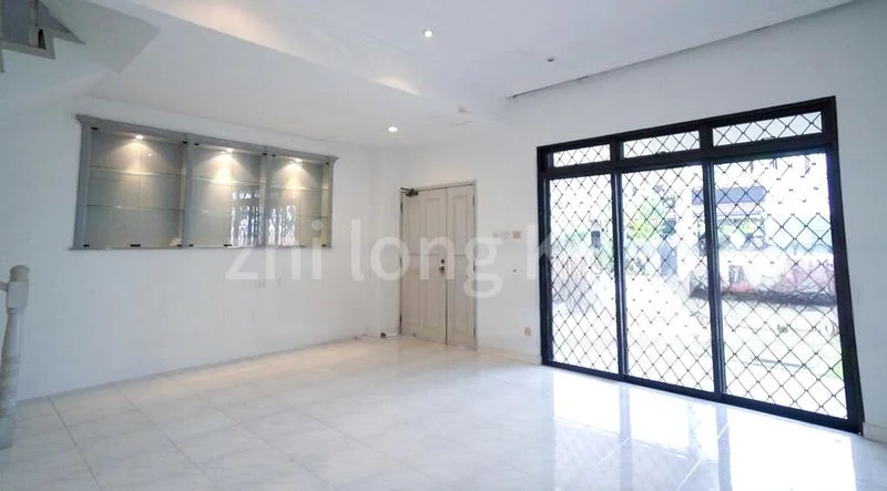 4 Bed Terraced House (Landed) for Sale in  Parry Park - Image 3