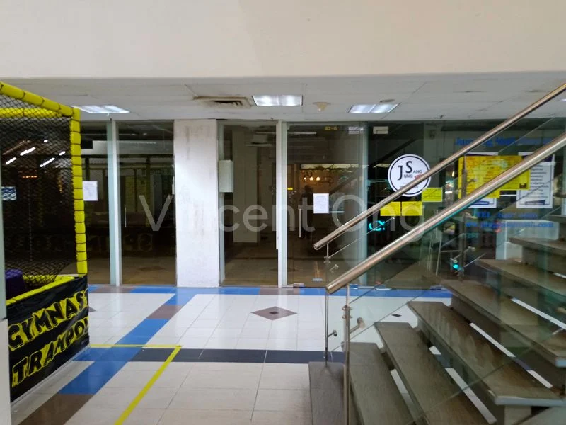 Shop / Shophouse for Sale in Bukit Timah Shopping Centre - Image 4