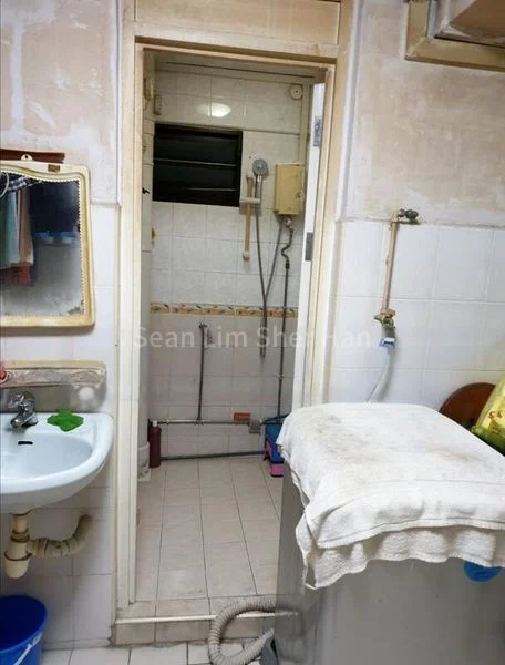 Common Room (HDB) for Rent in  44 Sims Drive - Image 3