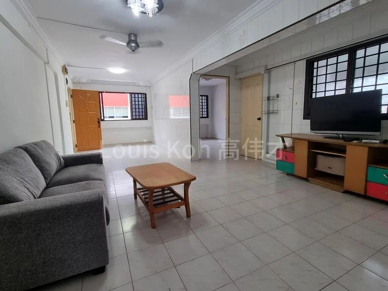 3 Room (3NG) HDB for Rent in  825 Tampines Street 81 - Image 2