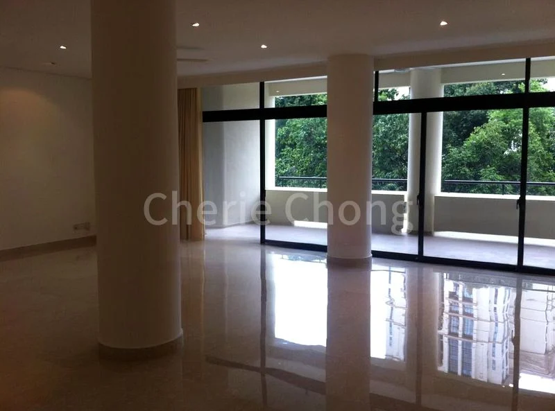 3 Bed Condo for Rent in  The Colonnade - Image 3