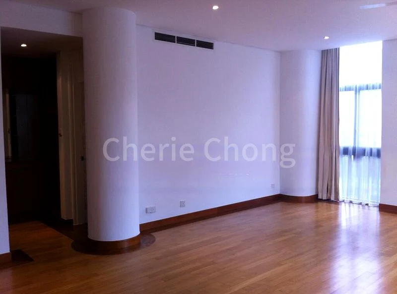 3 Bed Condo for Rent in  The Colonnade - Image 4